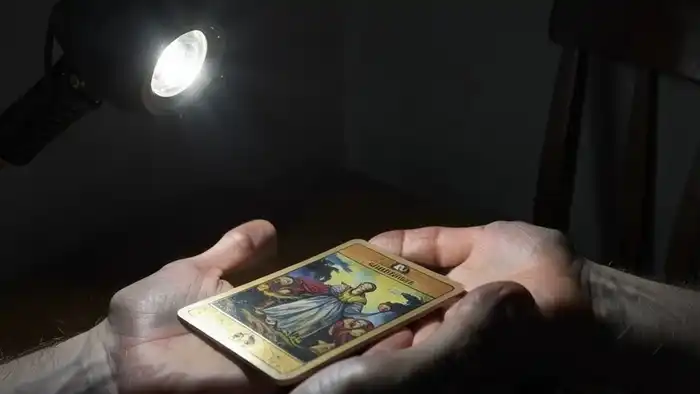 Расклад Таро "да или нет одна карта" на раскаяние партнера: Отшельник как зеркало внутренней истины